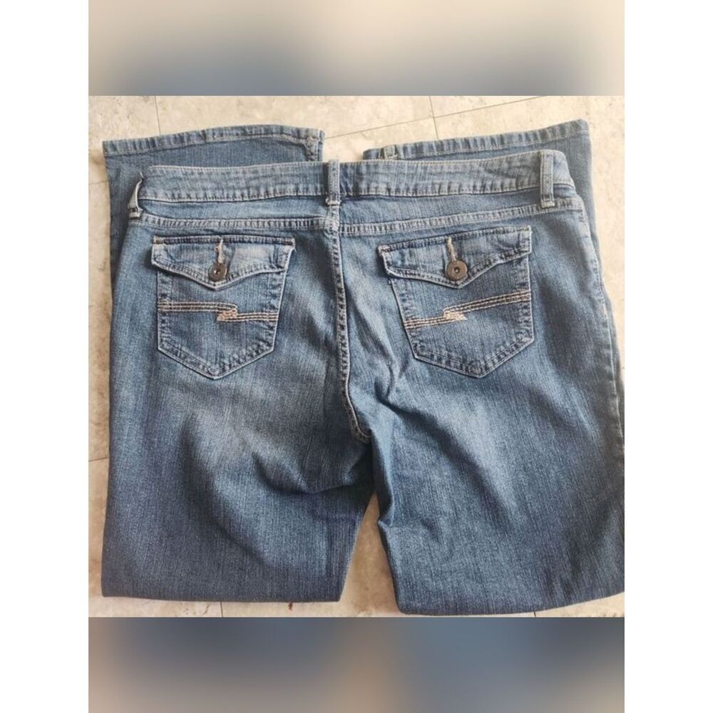10 Arizona Jean Co. Light Wash Bootcut Light Wash Jeans Flap Embroidered Pockets